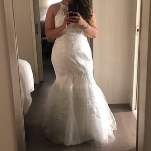 JEWEL ILLUSION HALTER LACE WEDDING DRESS Soft Whit